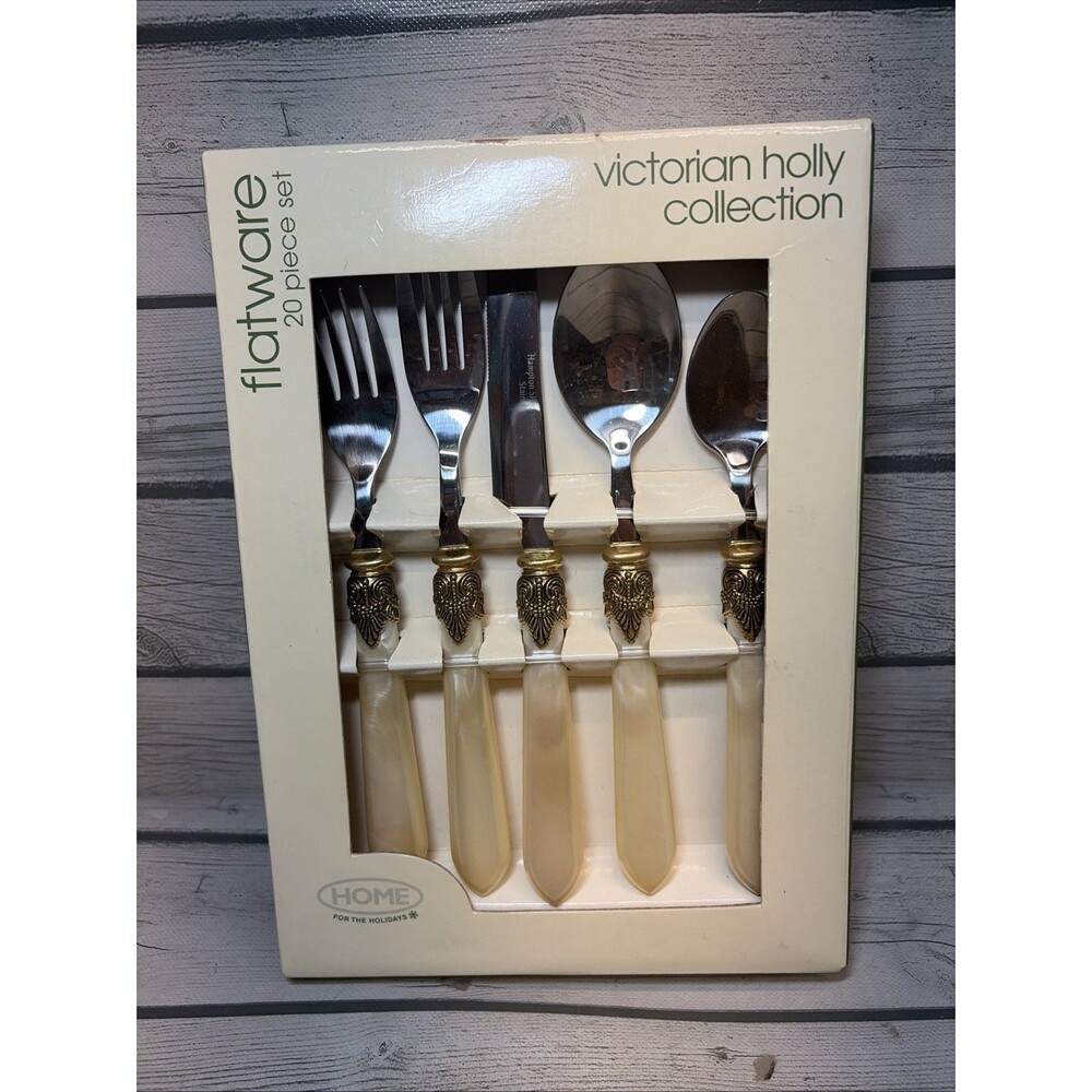 Holly Cream Boheme 20-piece Flatware Set 2001 Home For The Holidays